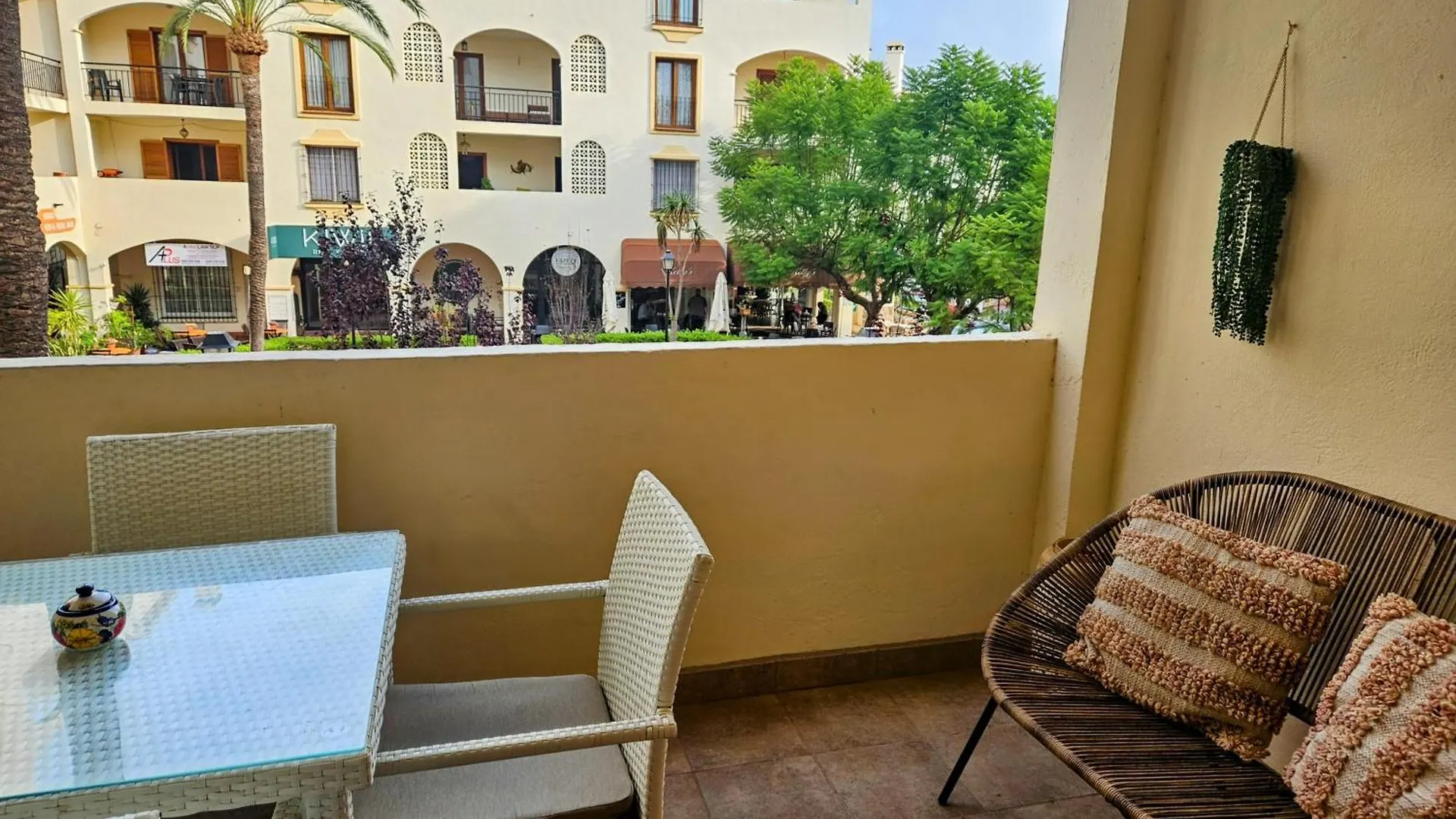 מנילבה Monte Duquesa Large 2 Bed Ground Floor, Close To Port And Beach With Communal Pool ספרד